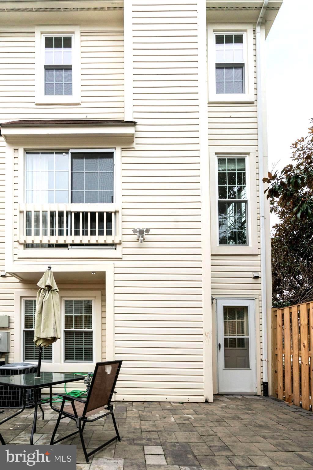 SUNNYSIDE - Residential