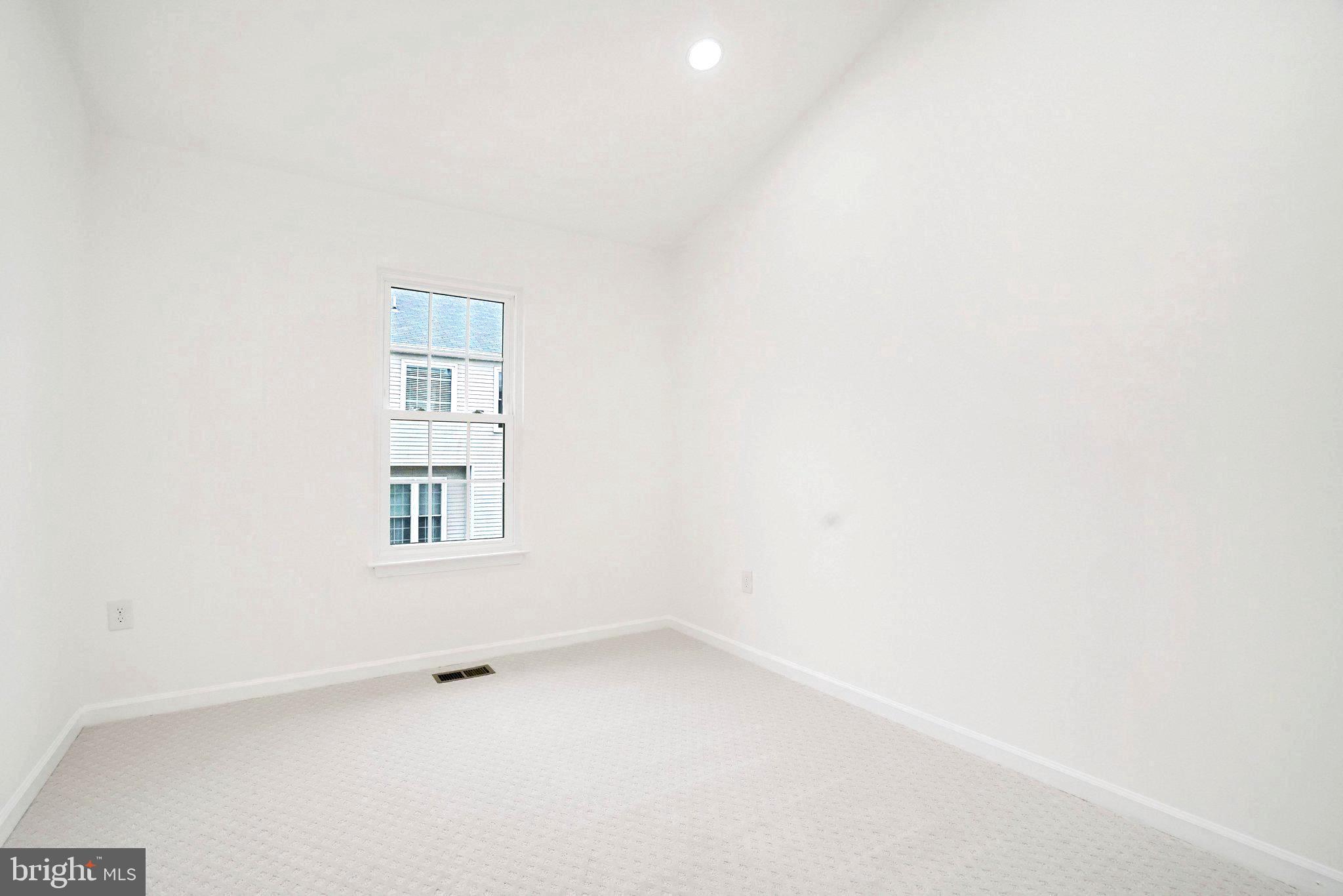 SUNNYSIDE - Residential