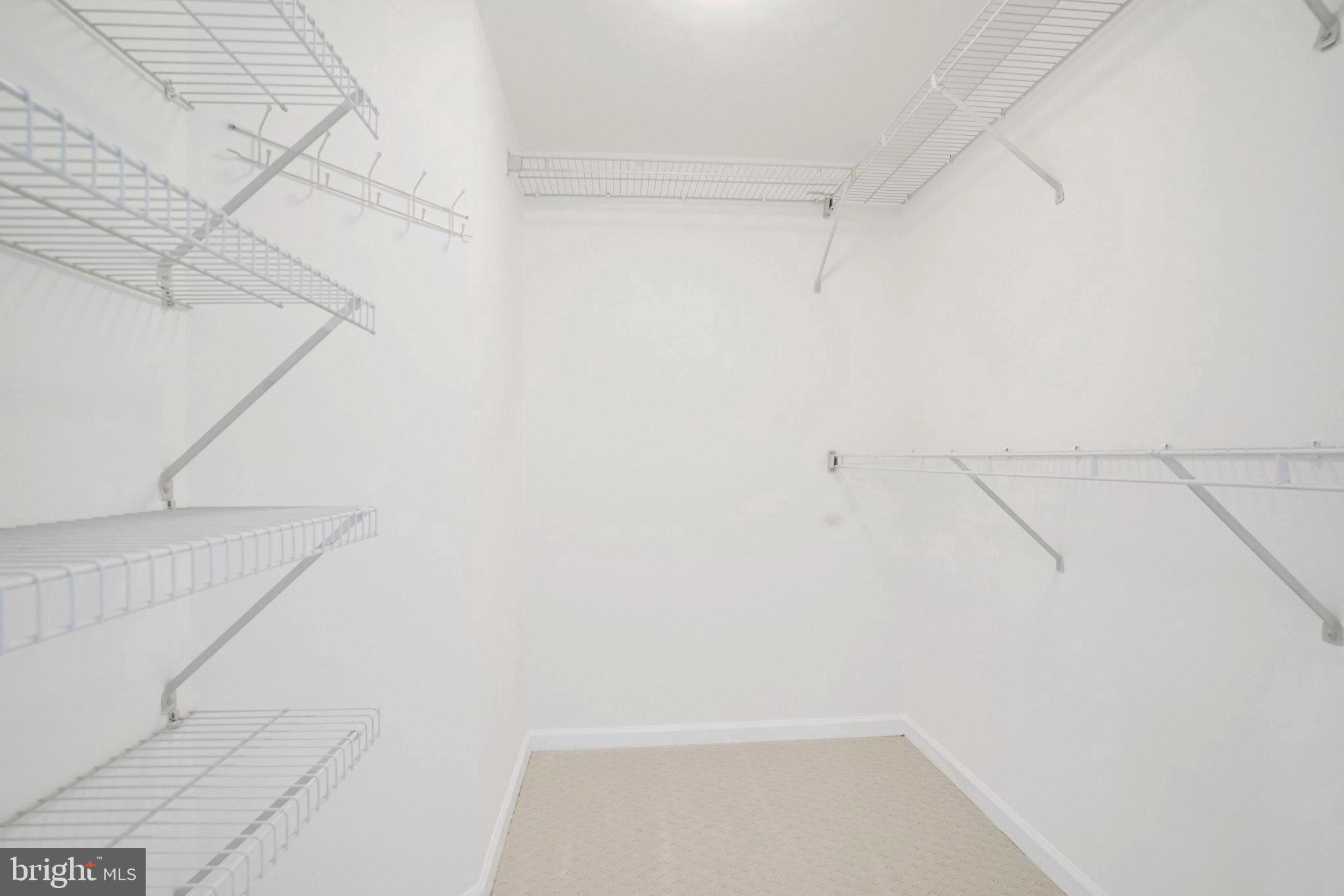 SUNNYSIDE - Residential