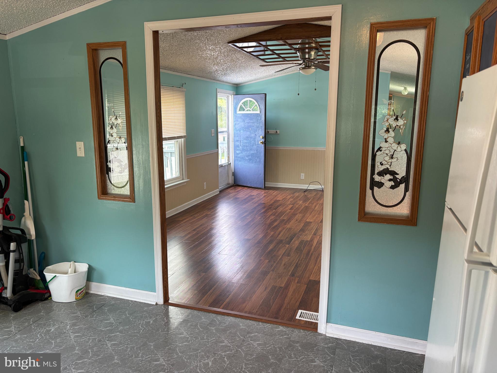 818 WISTERIA DRIVE