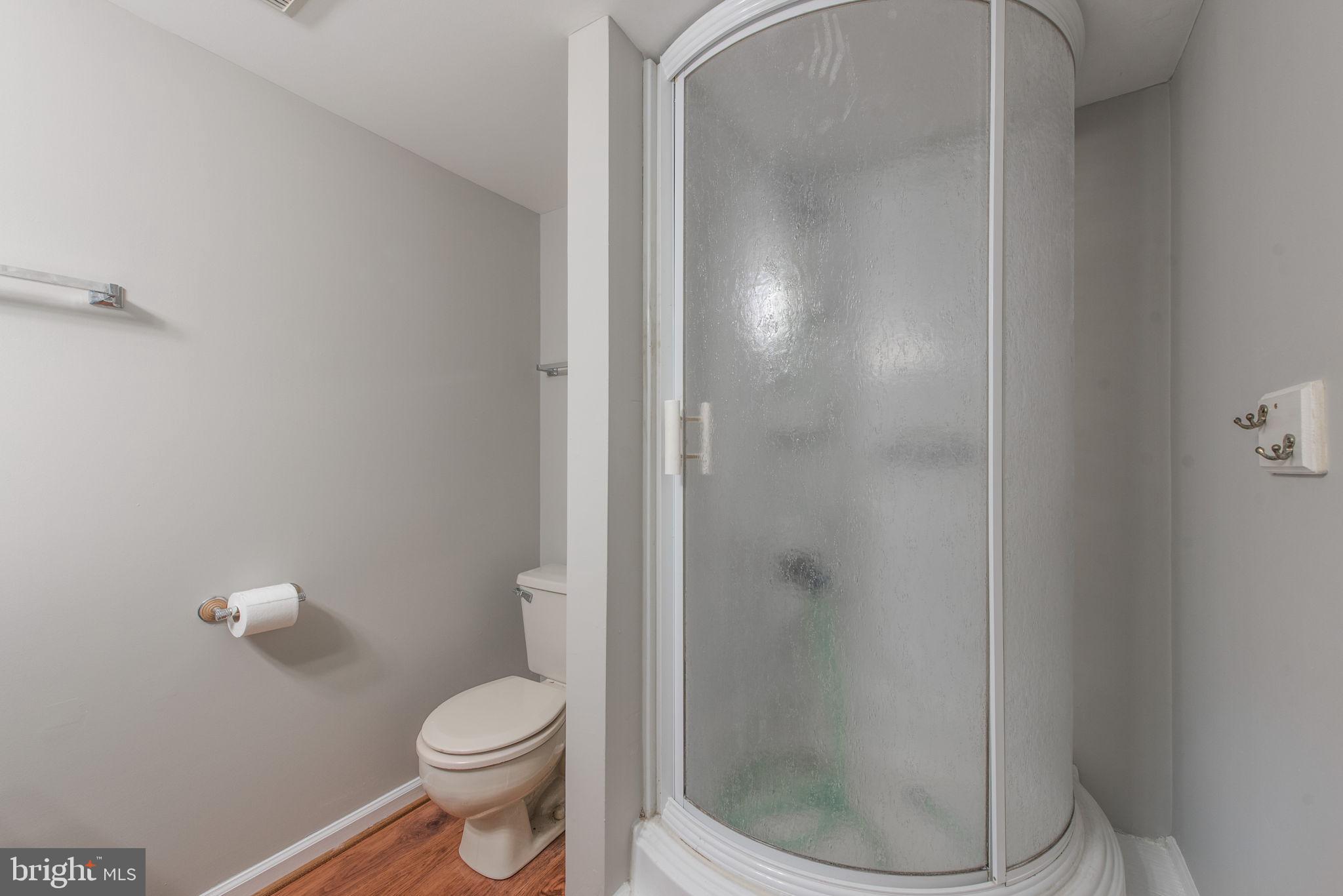 STRATFORD GLEN - Residential Lease