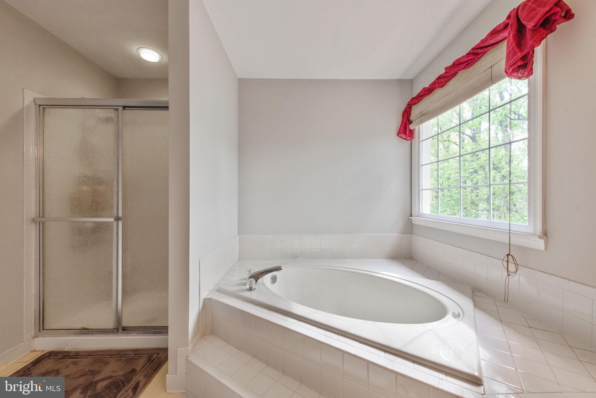 STRATFORD GLEN - Residential Lease