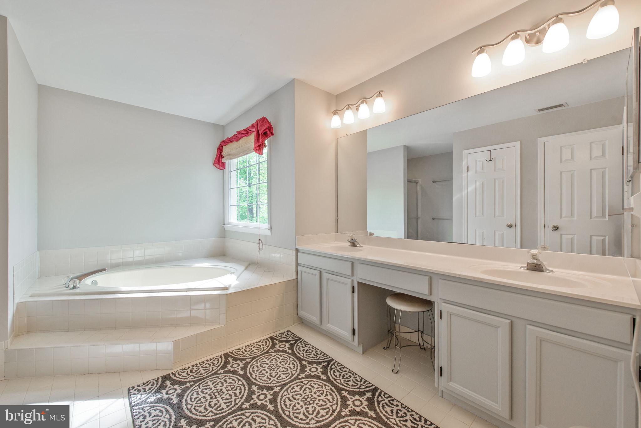 STRATFORD GLEN - Residential Lease