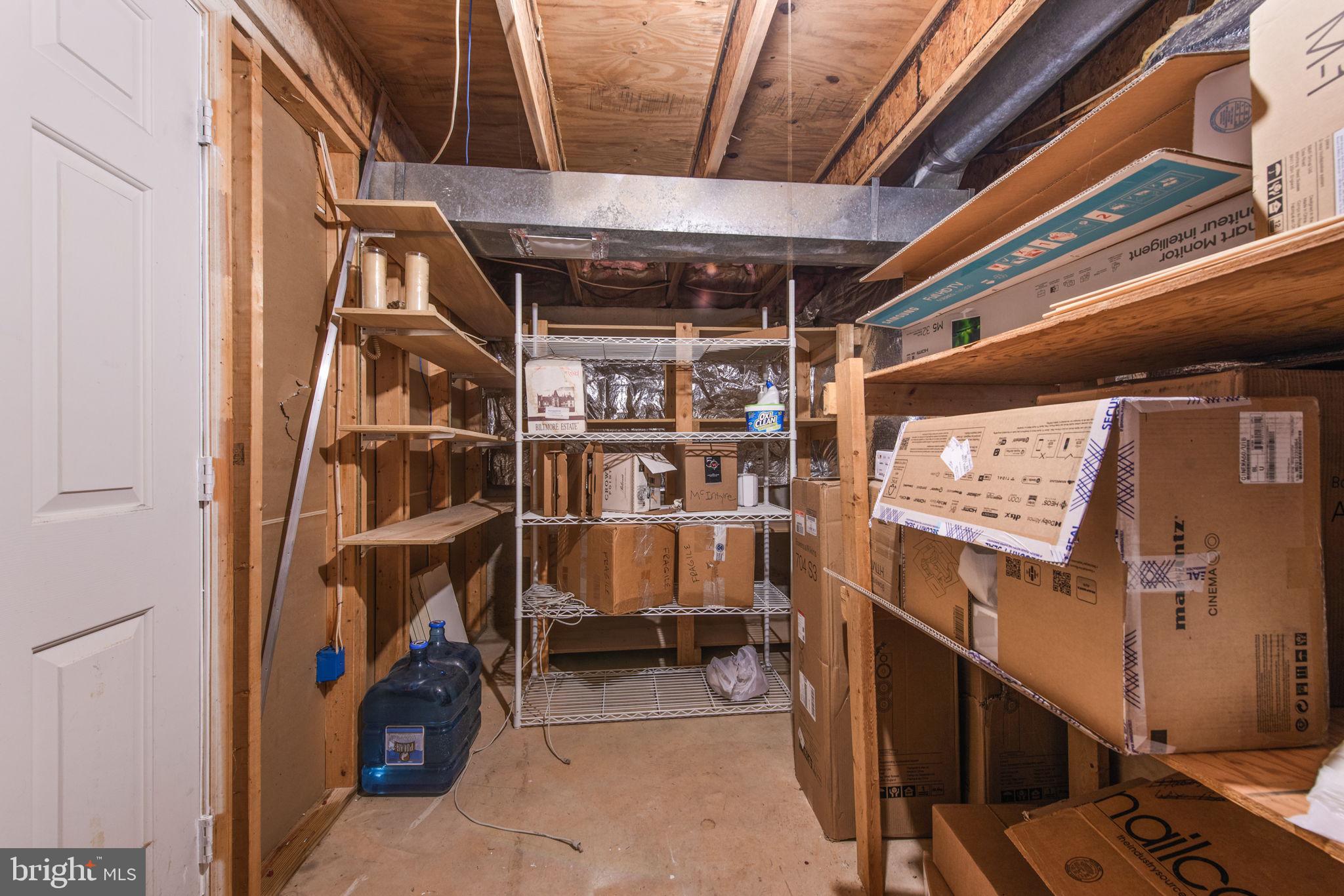 STRATFORD GLEN - Residential Lease