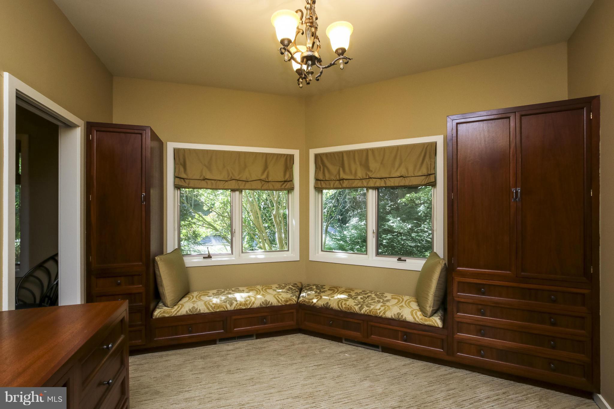 THE DOWNS - Residential