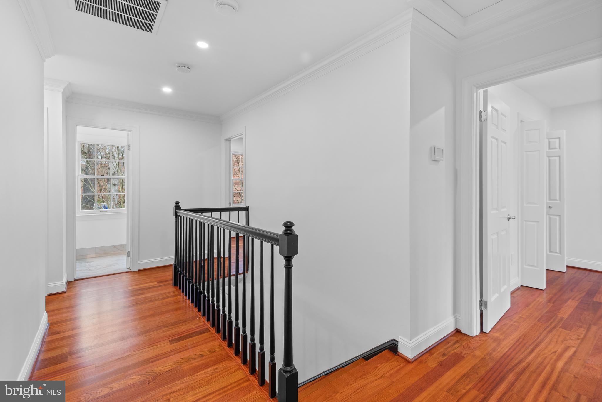 WOODACRES - Residential