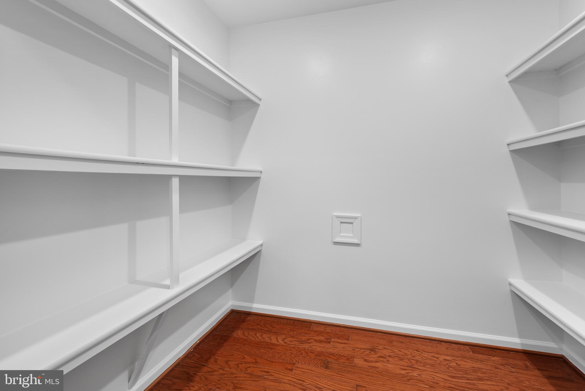 WOODACRES - Residential