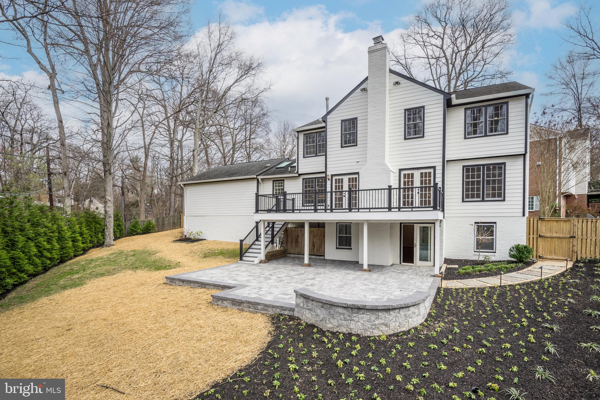 WOODACRES - Residential