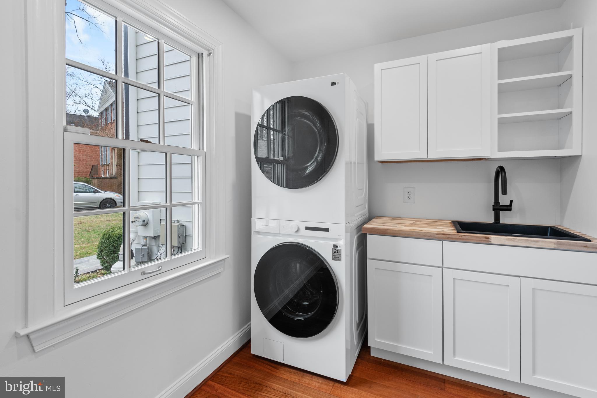 WOODACRES - Residential