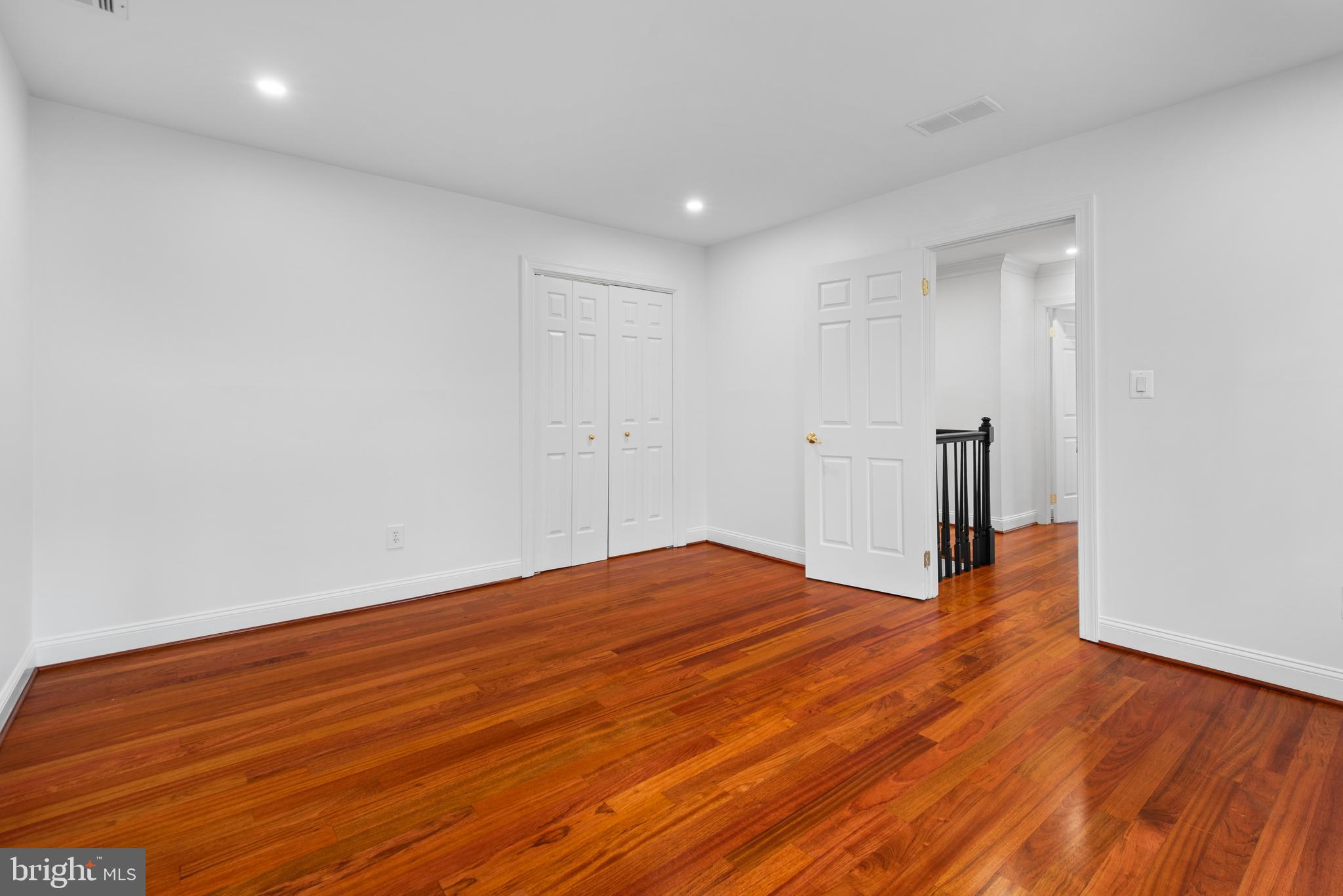 WOODACRES - Residential