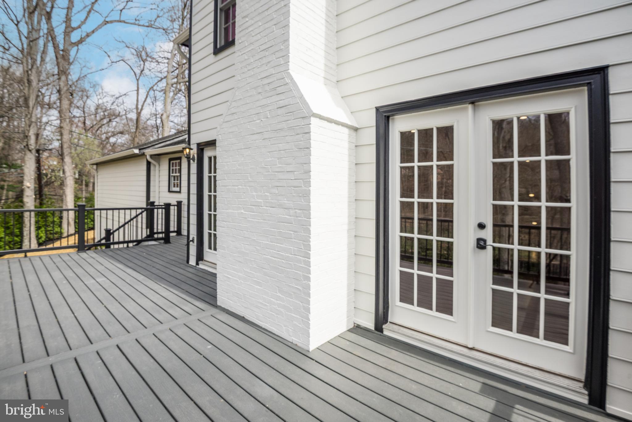 WOODACRES - Residential