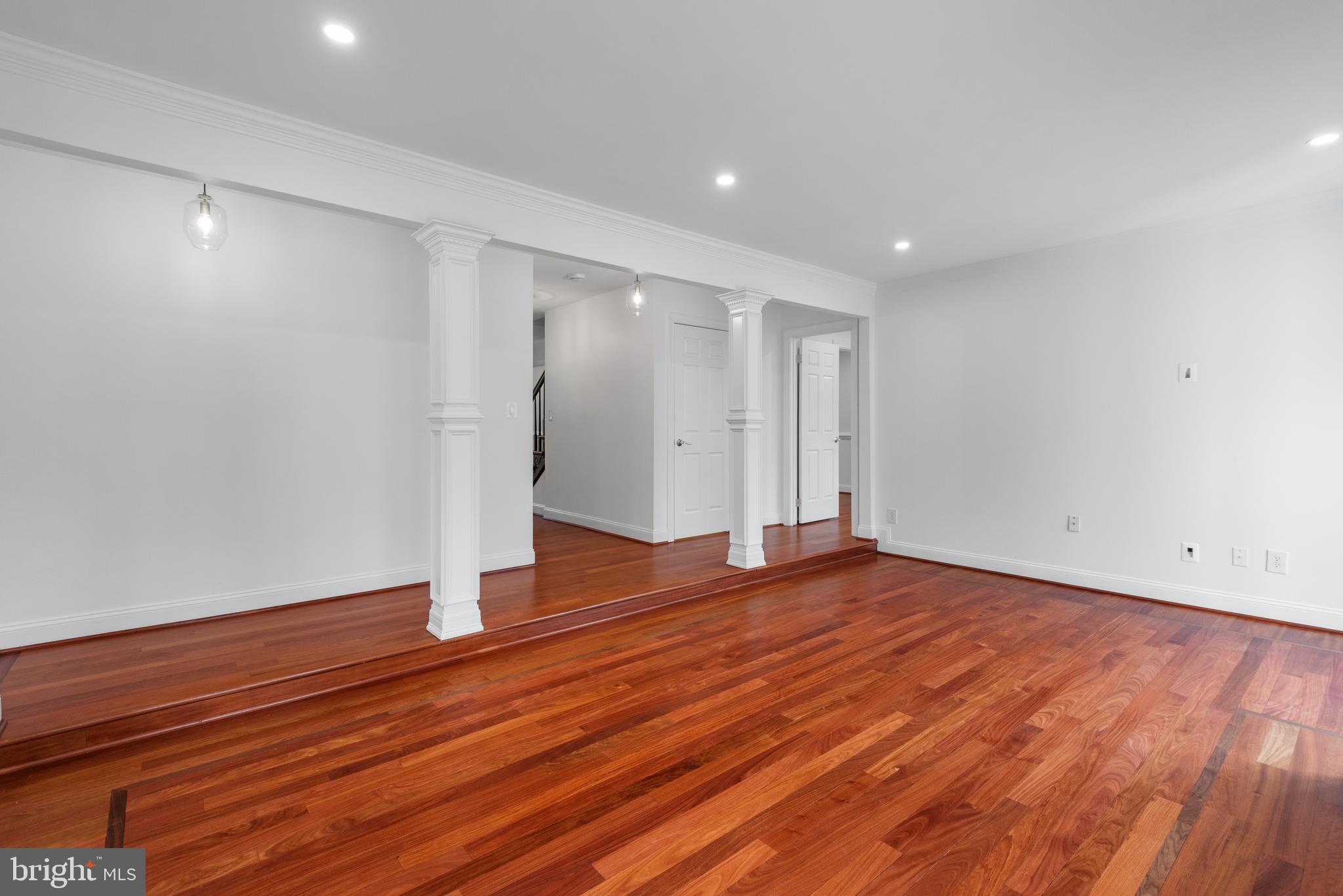 WOODACRES - Residential