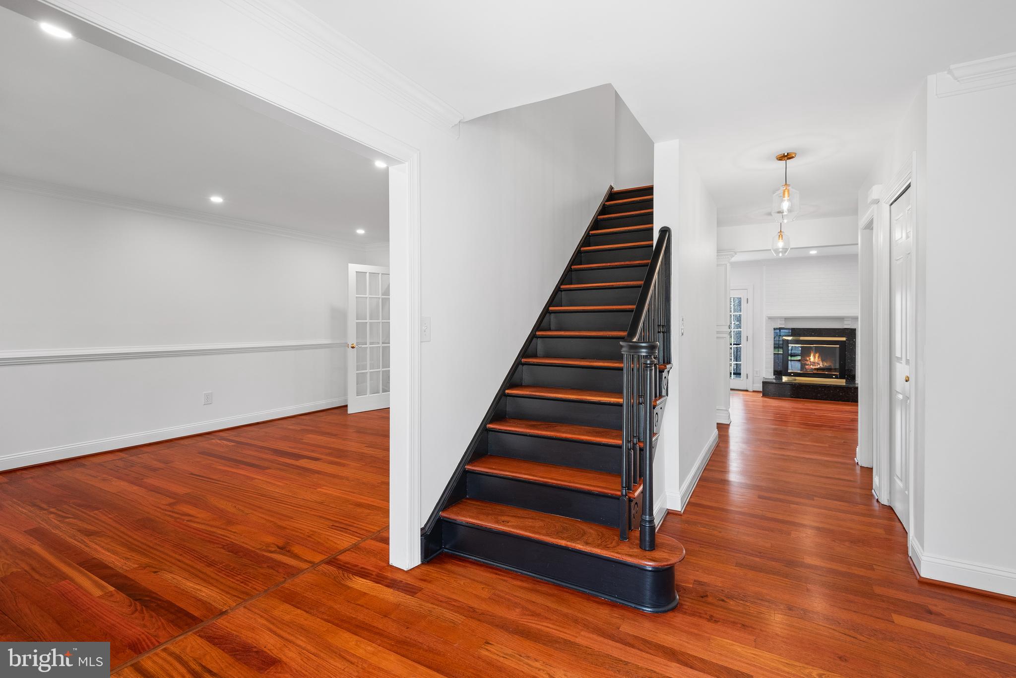 WOODACRES - Residential