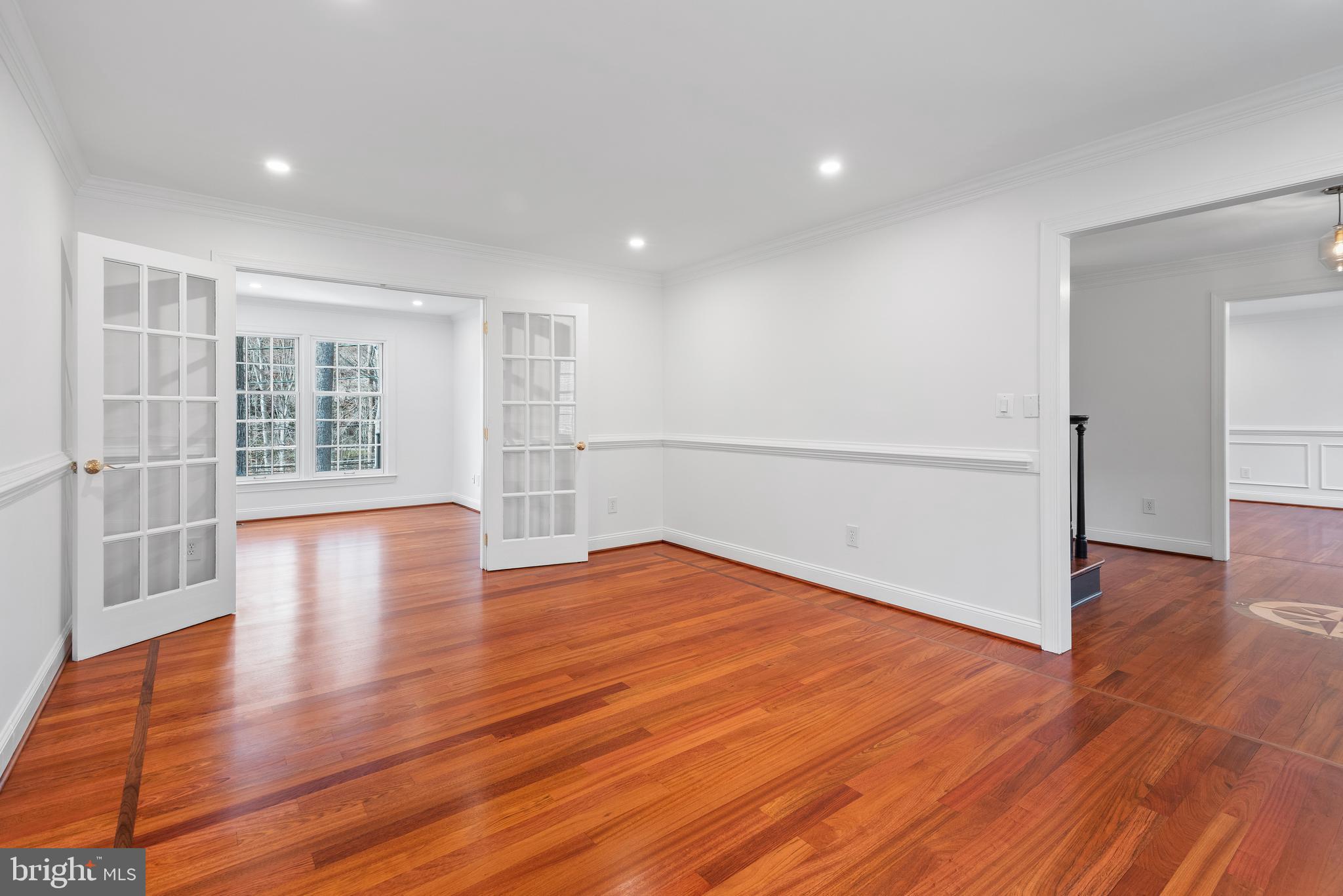 WOODACRES - Residential