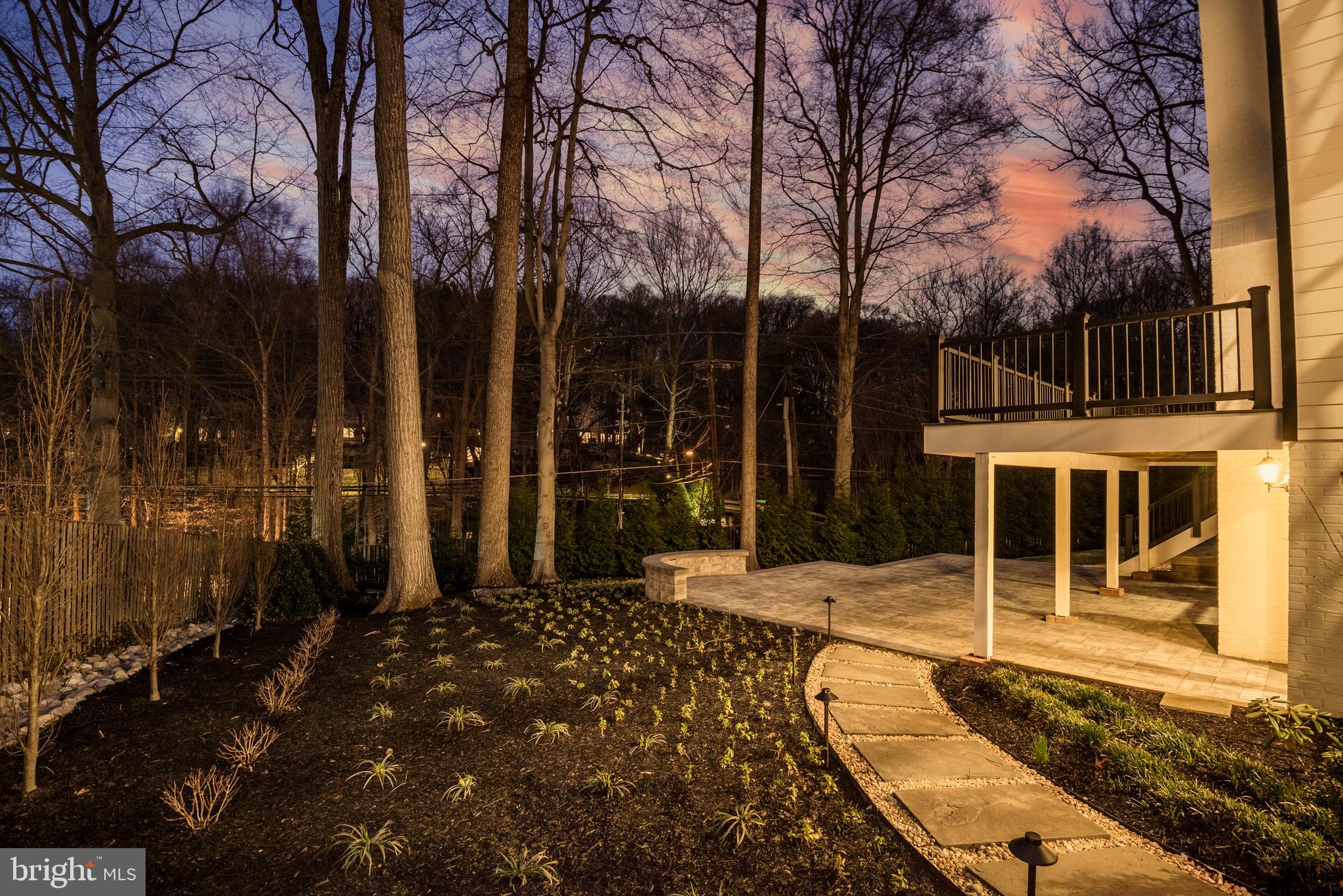 WOODACRES - Residential