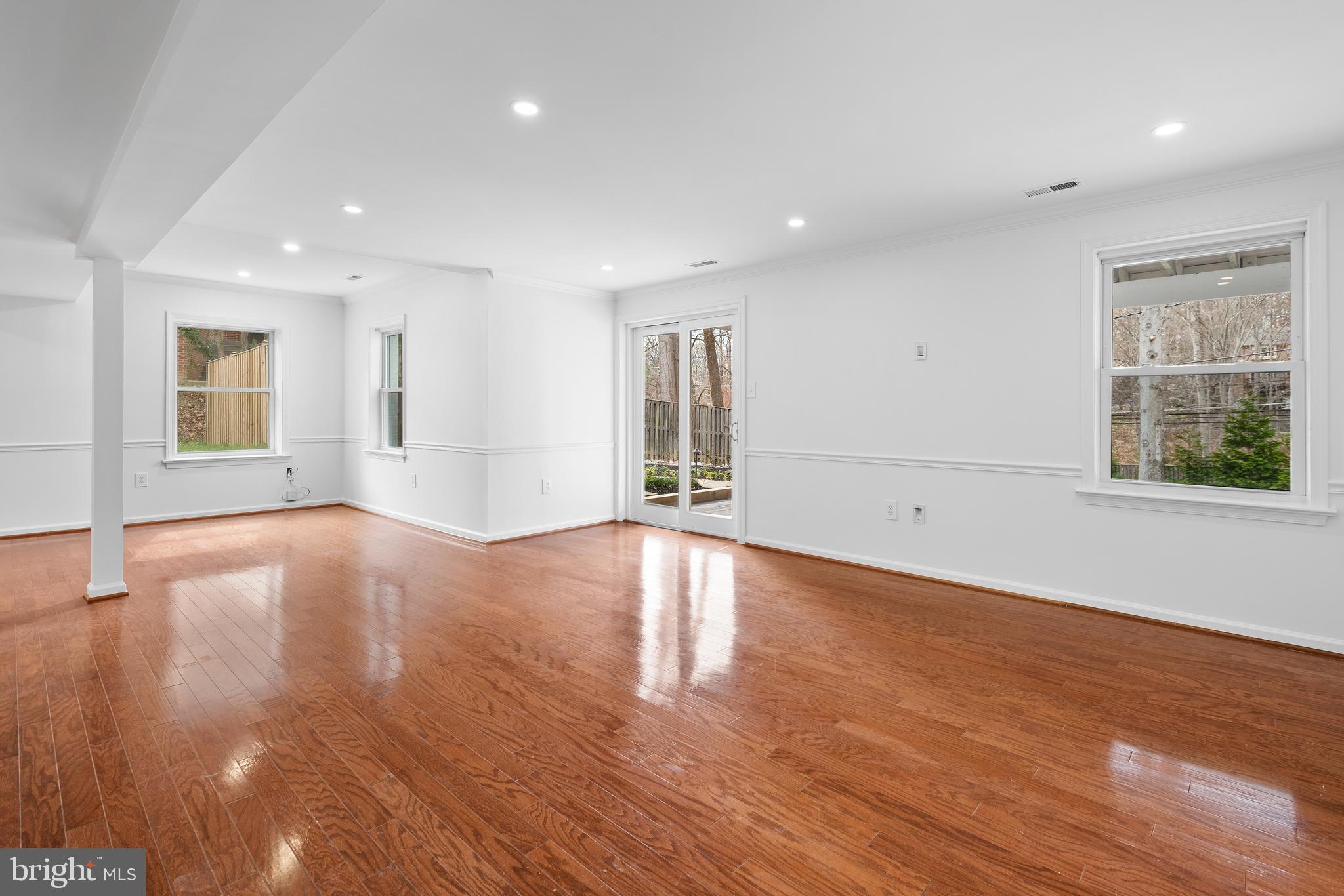 WOODACRES - Residential