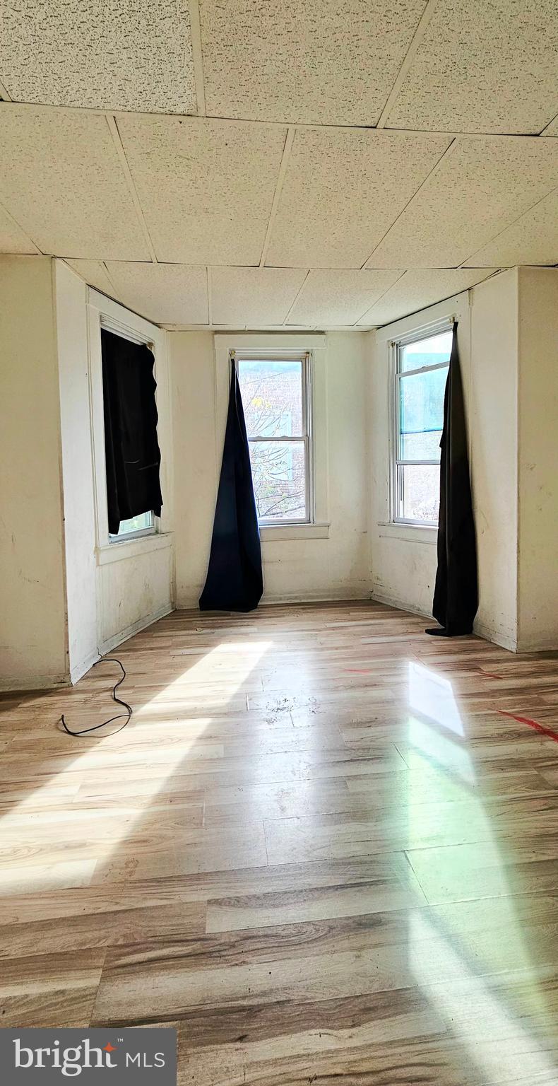 MADISON EASTEND - Residential