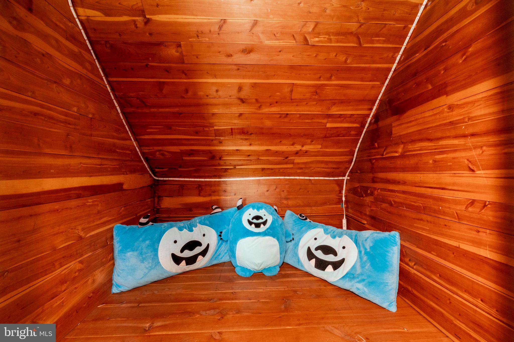 ROSEDALE - Residential