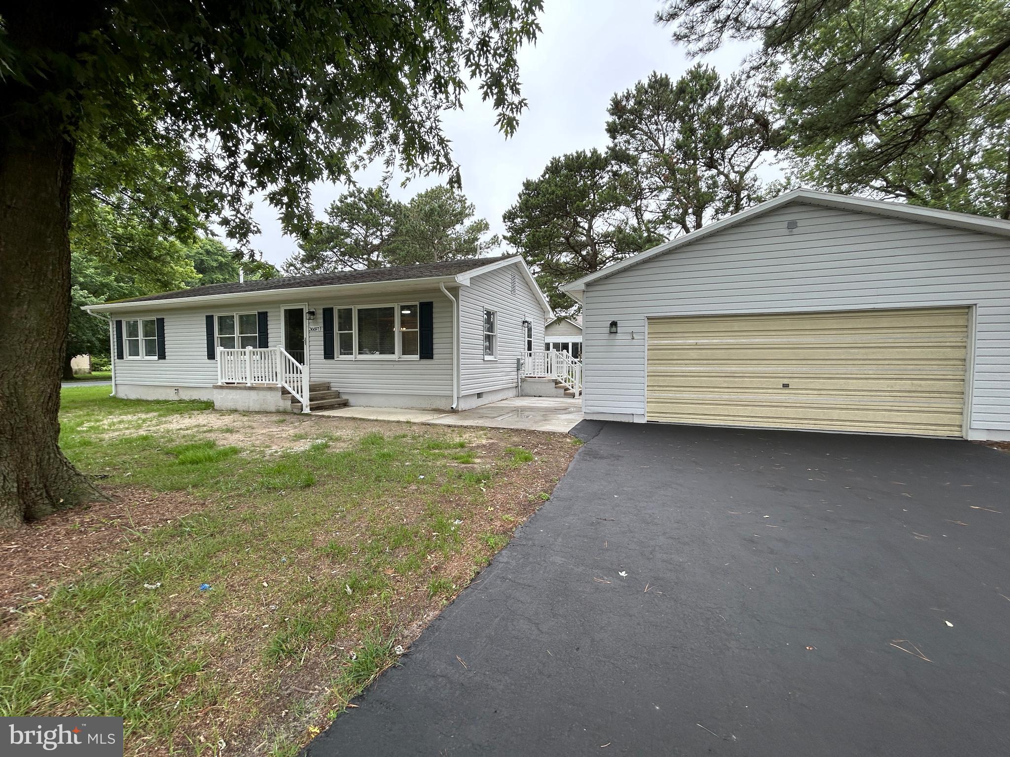 BANKS ACRES - Residential