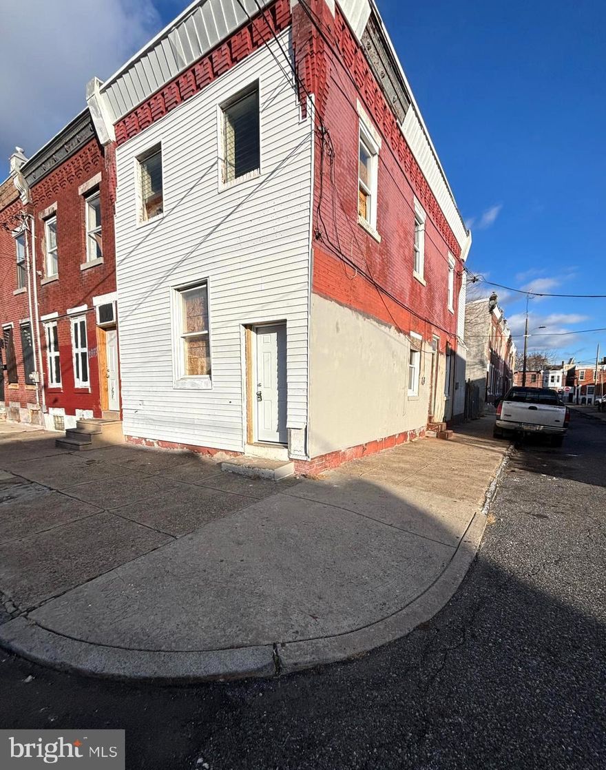 Investment opportunity for anyone looking to get a great deal in the hot Kensington area of Philadelphia! This corner Fixer upper is the perfect project for the one who has the vision! Property has  2 Separate entrances .