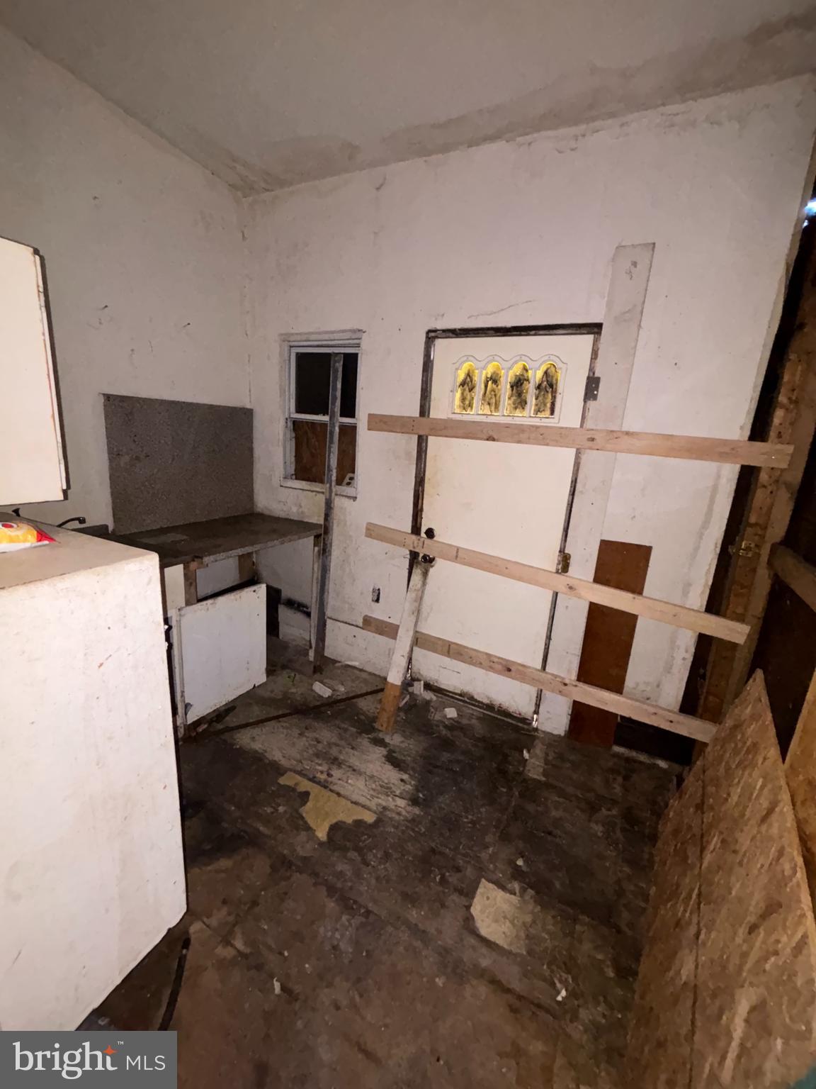 KENSINGTON - Residential