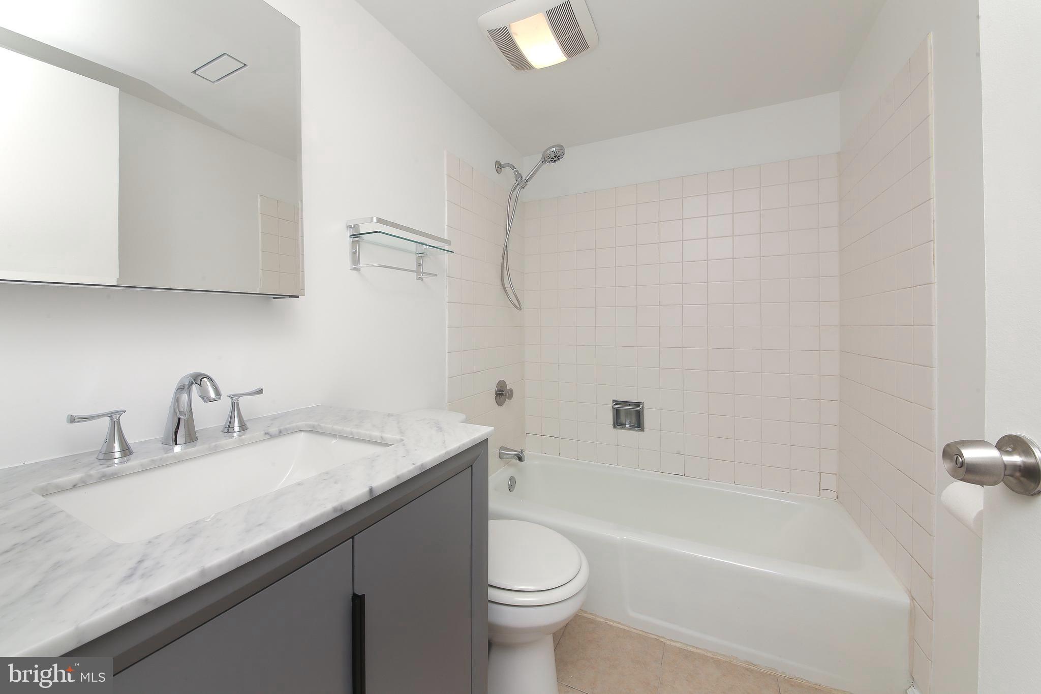 CHATHAM VIL OF TOW - Residential