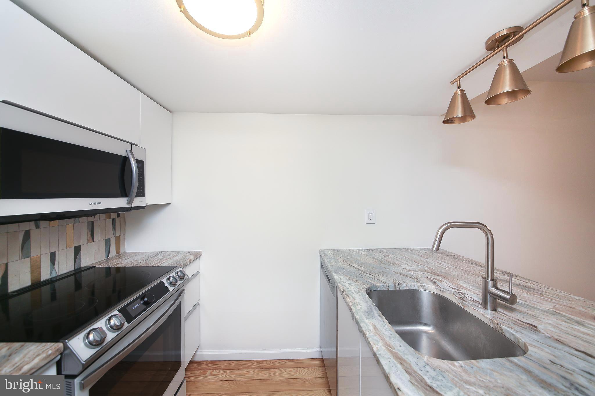 CHATHAM VIL OF TOW - Residential