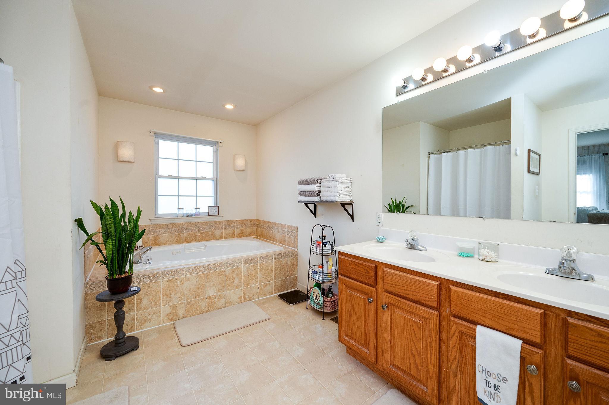 MEADOWS HEIDELBERG - Residential