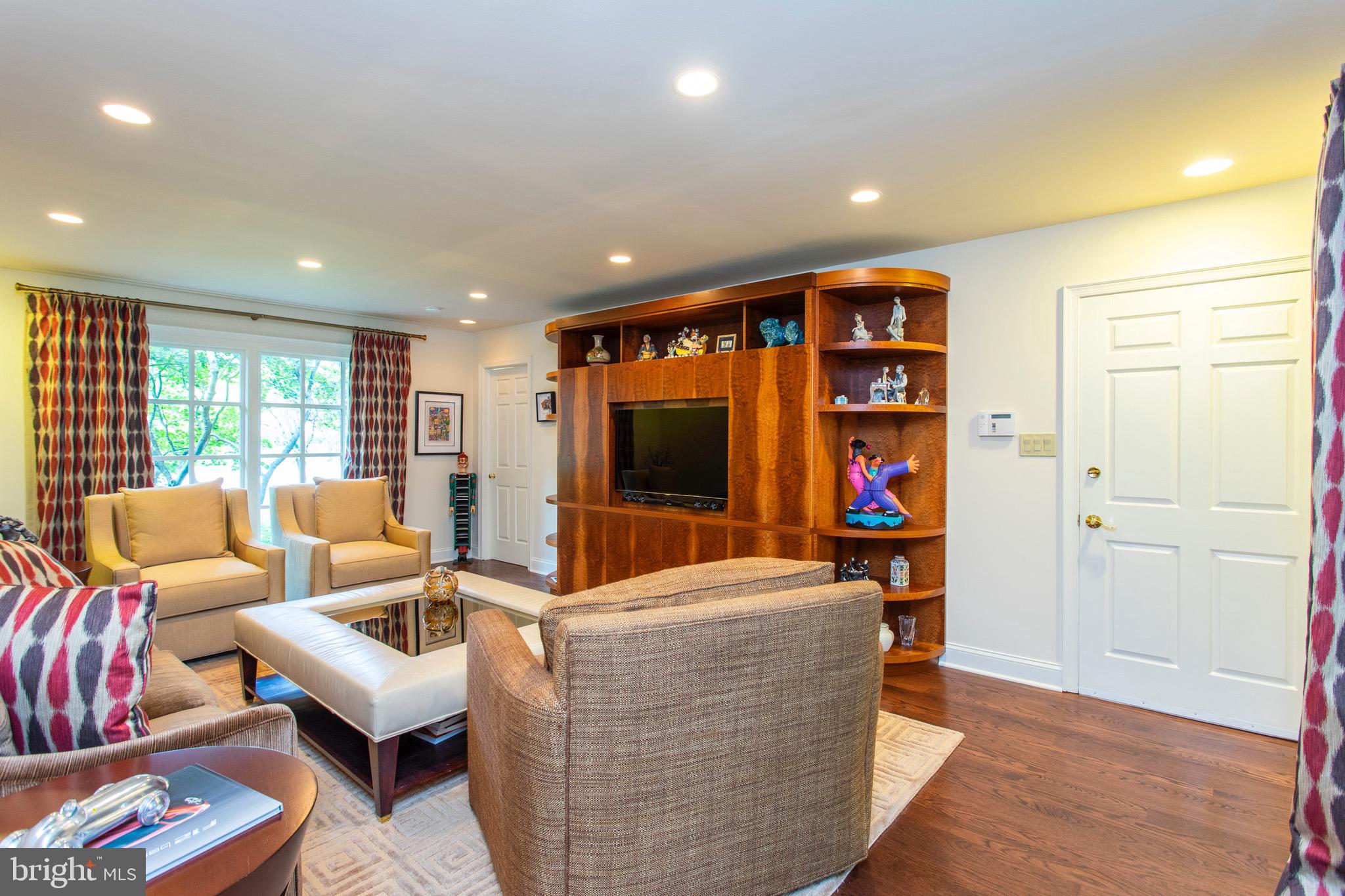 BRYN MAWR - Residential