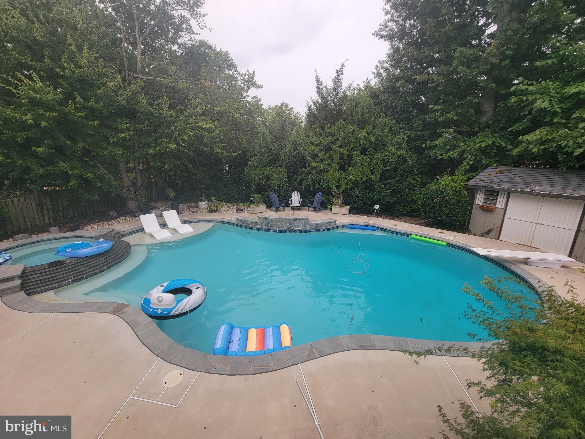 STRATFORD ON THE POTOMAC - Residential