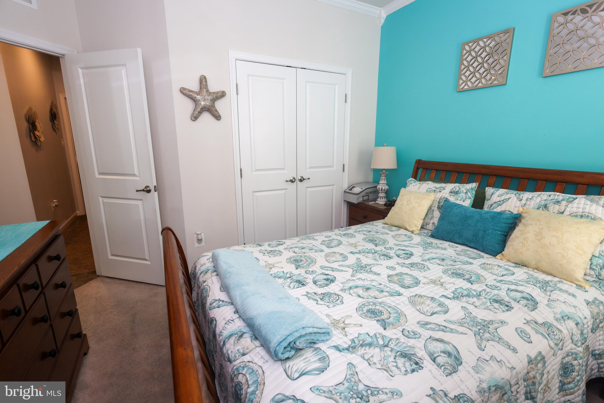 WESTCHESTER SQUARE - Residential