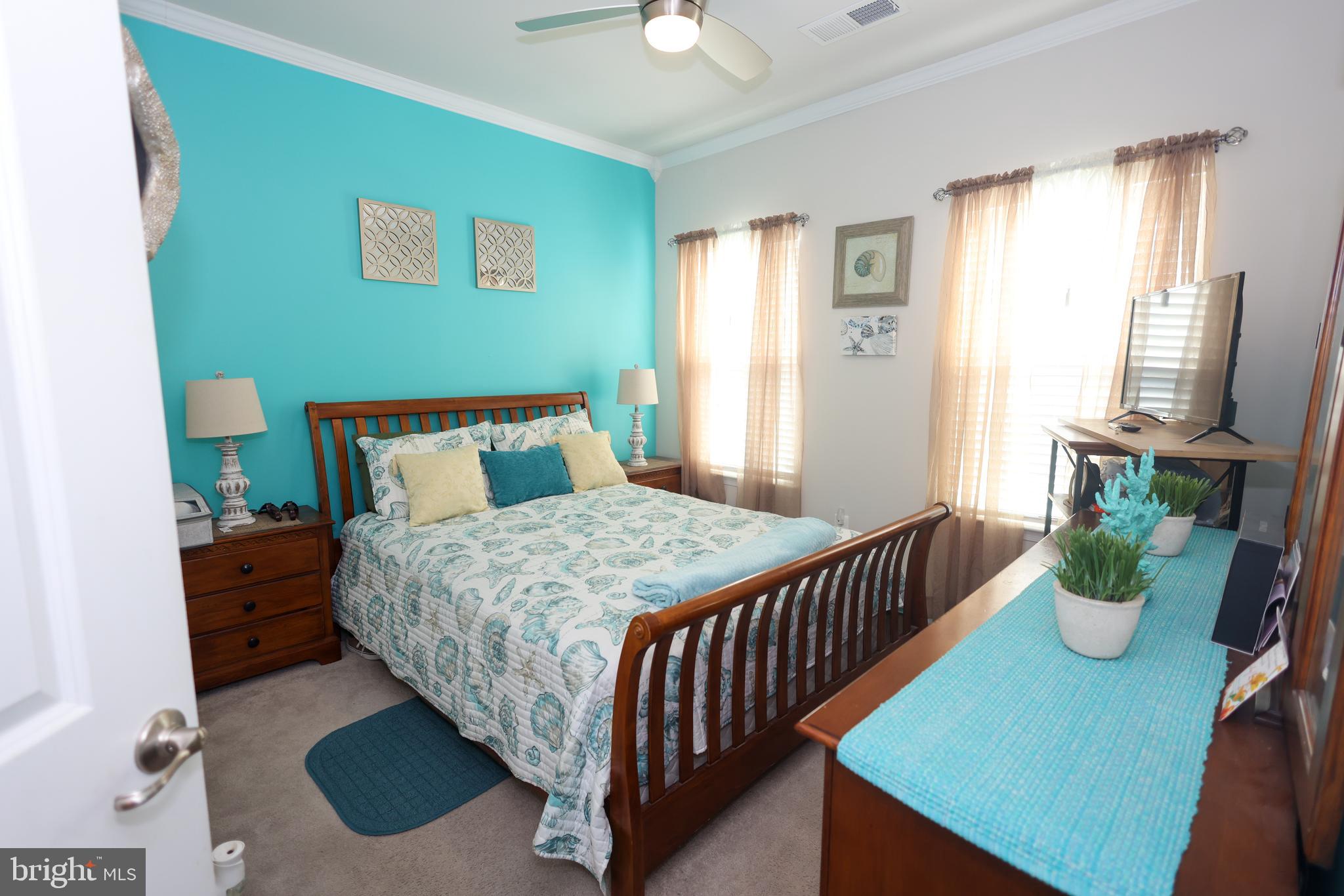 WESTCHESTER SQUARE - Residential