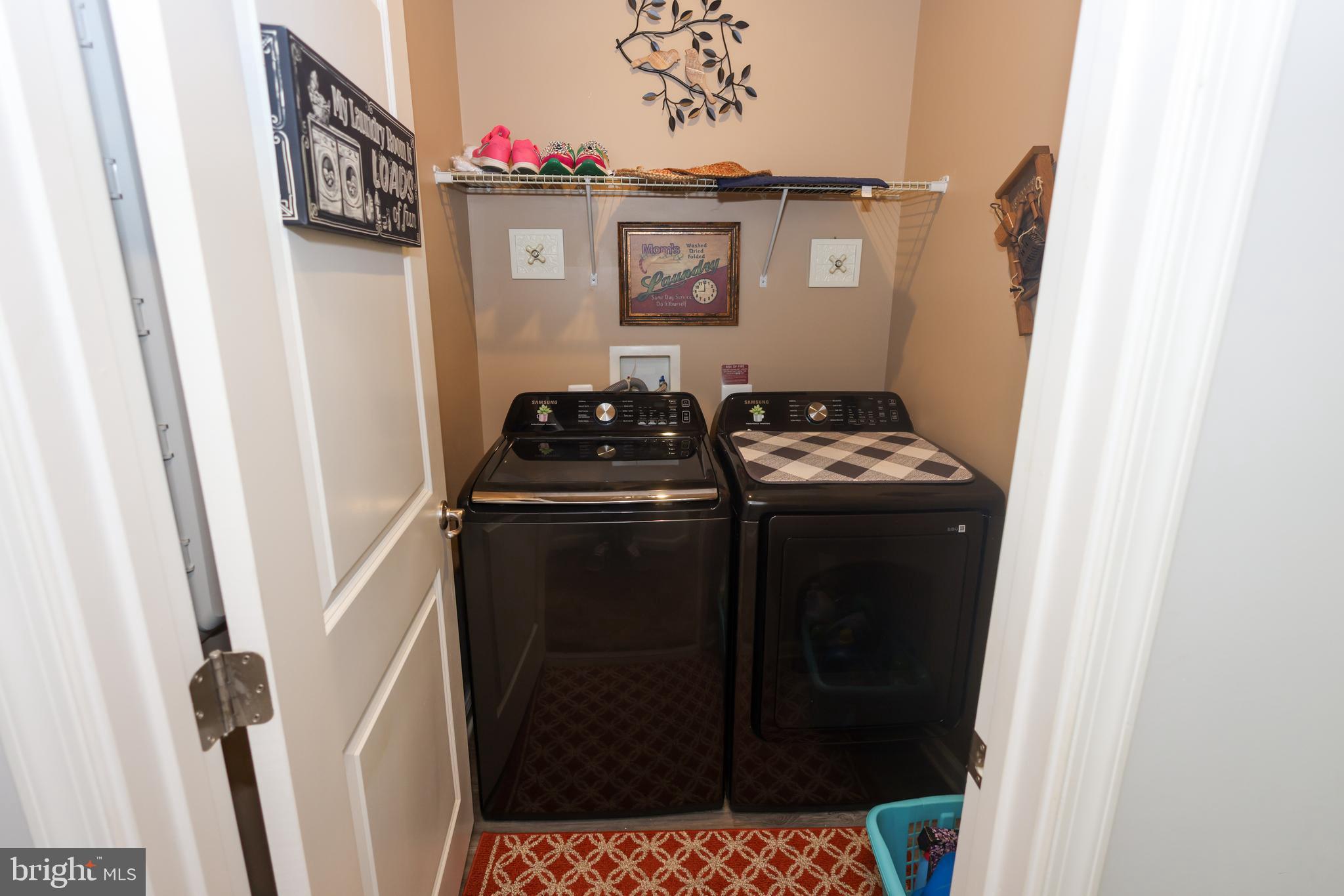 WESTCHESTER SQUARE - Residential