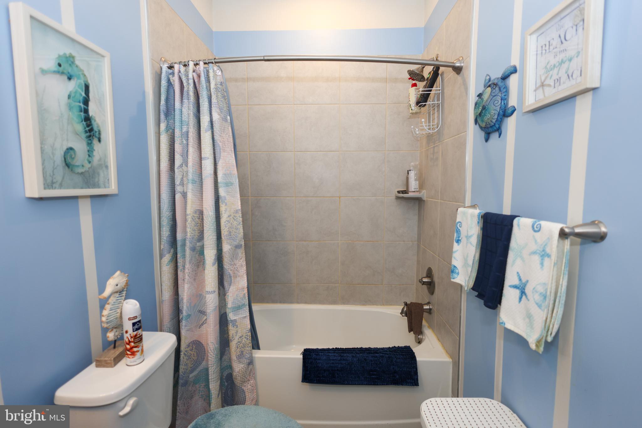 WESTCHESTER SQUARE - Residential