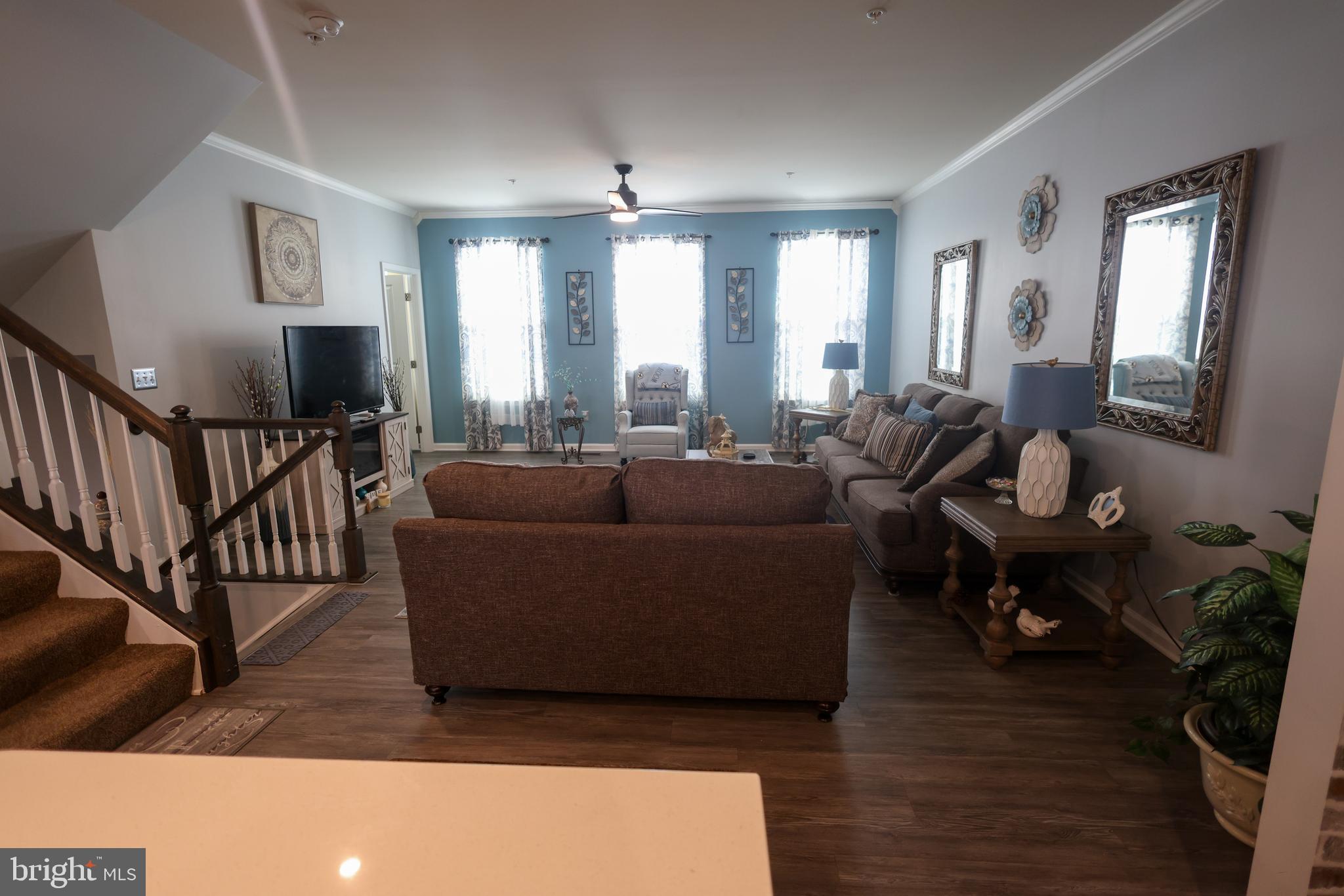 WESTCHESTER SQUARE - Residential