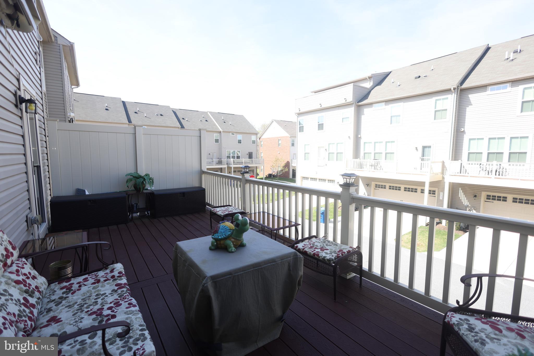 WESTCHESTER SQUARE - Residential