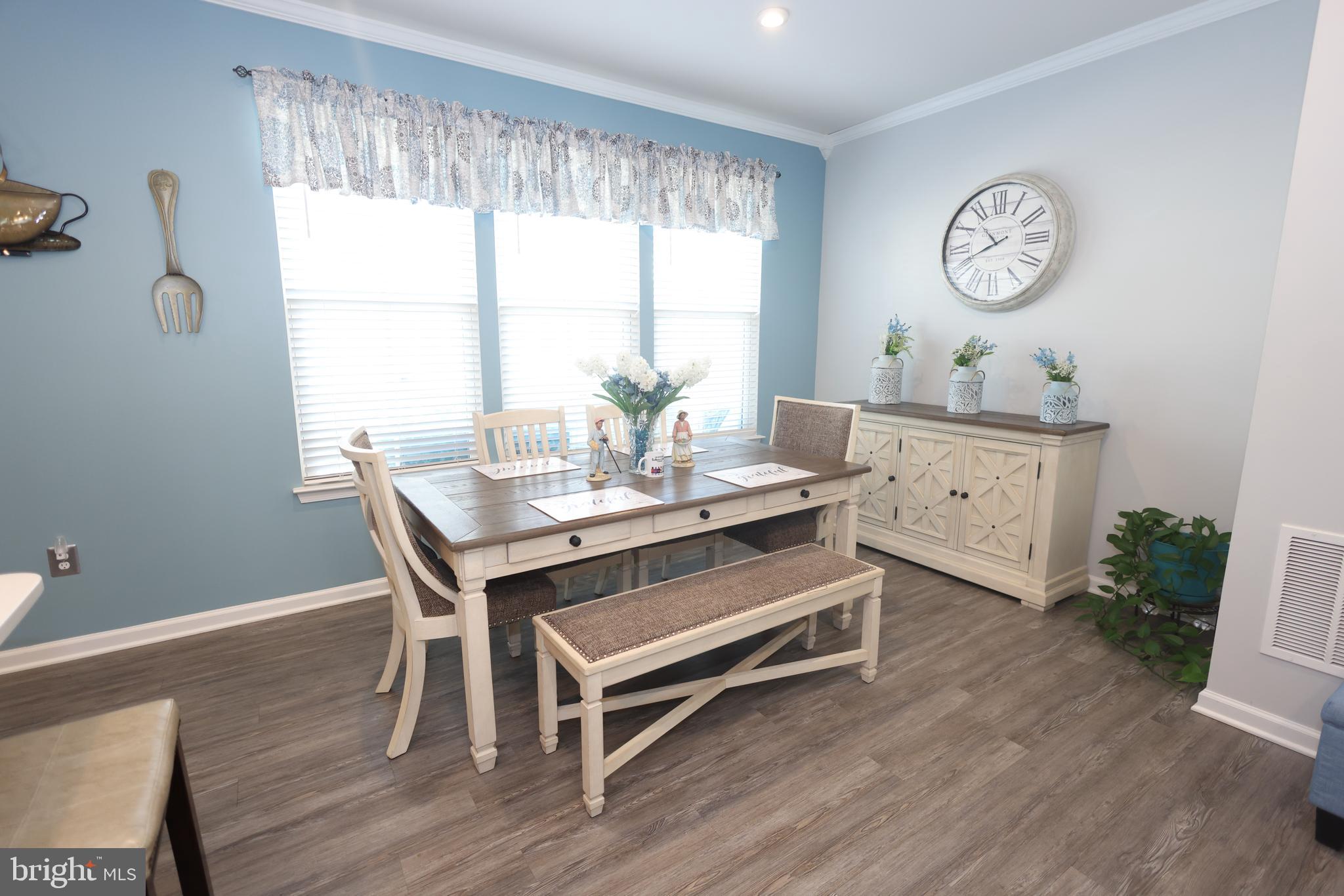 WESTCHESTER SQUARE - Residential