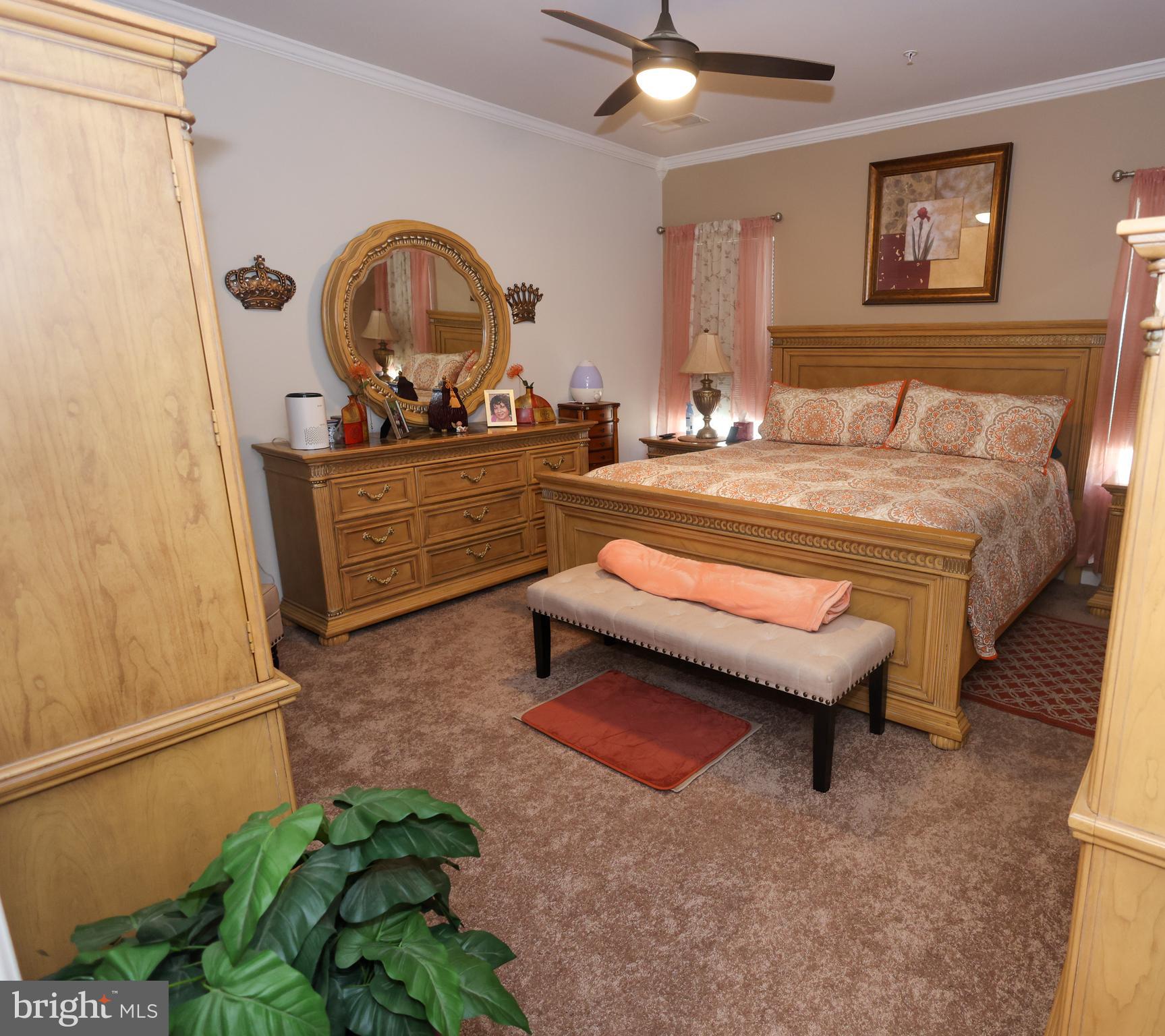 WESTCHESTER SQUARE - Residential