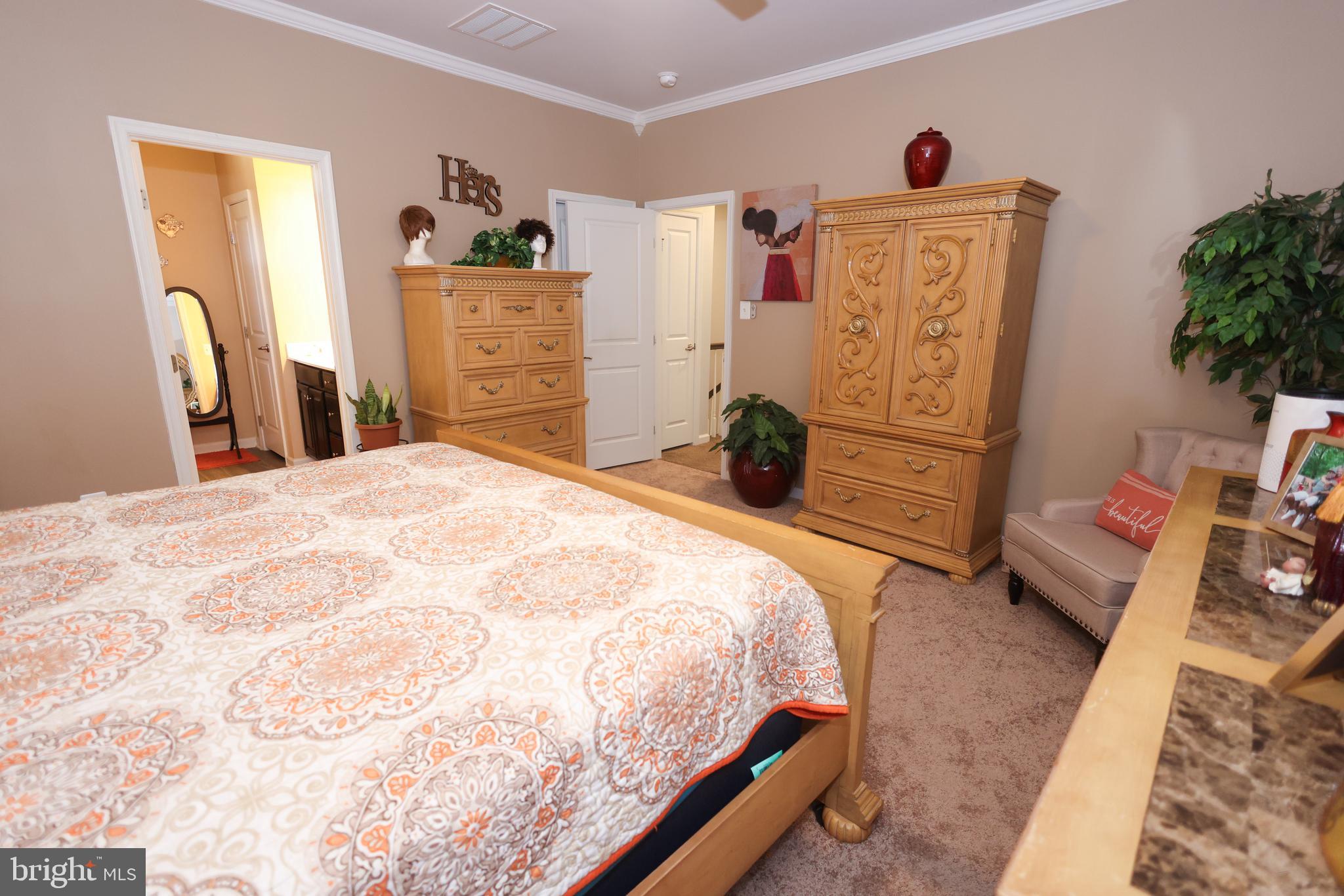 WESTCHESTER SQUARE - Residential