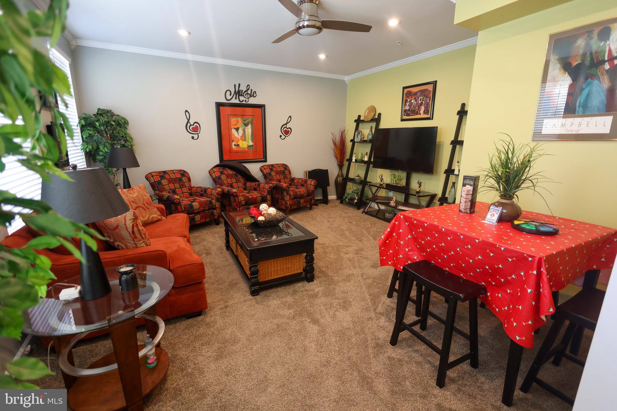 WESTCHESTER SQUARE - Residential