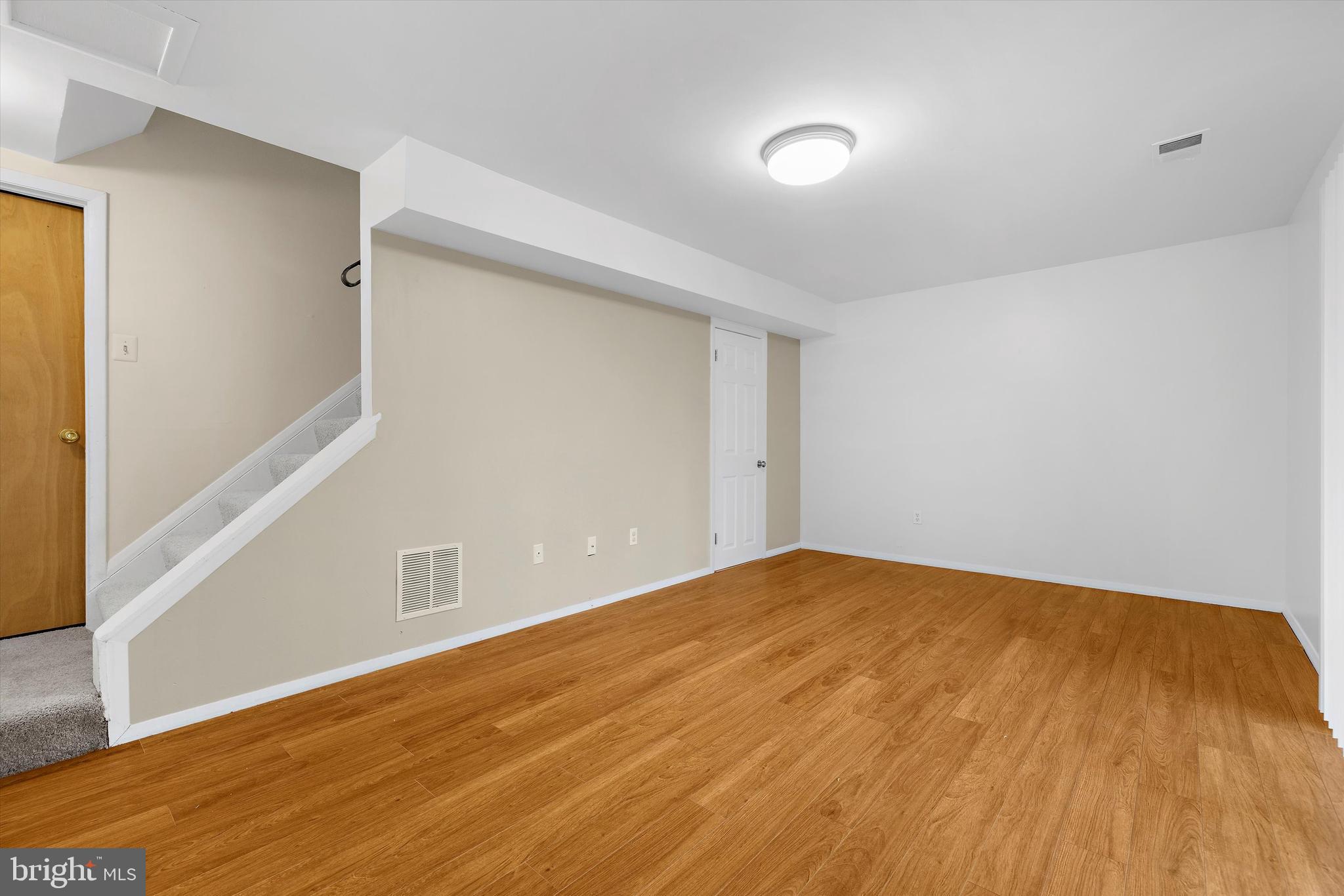 ELIZABETHS LANDING - Residential