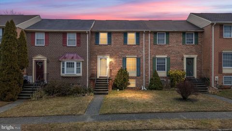 Photo of 1040 Cape Splitt Harbour, PASADENA, MD 21122 (MLS # MDAA2134730)