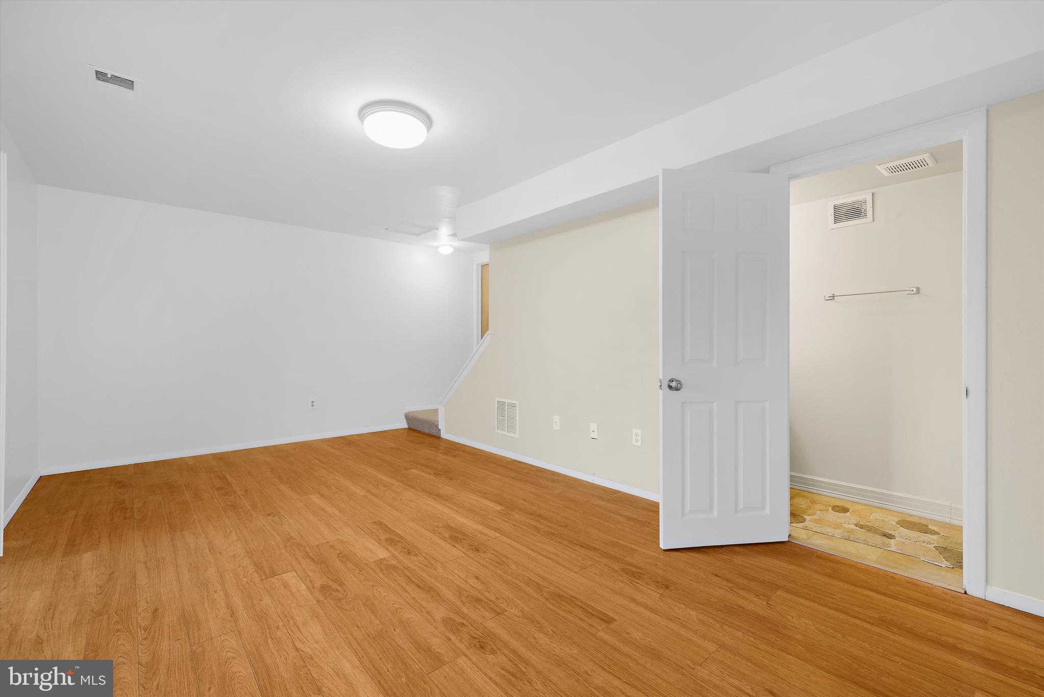 ELIZABETHS LANDING - Residential