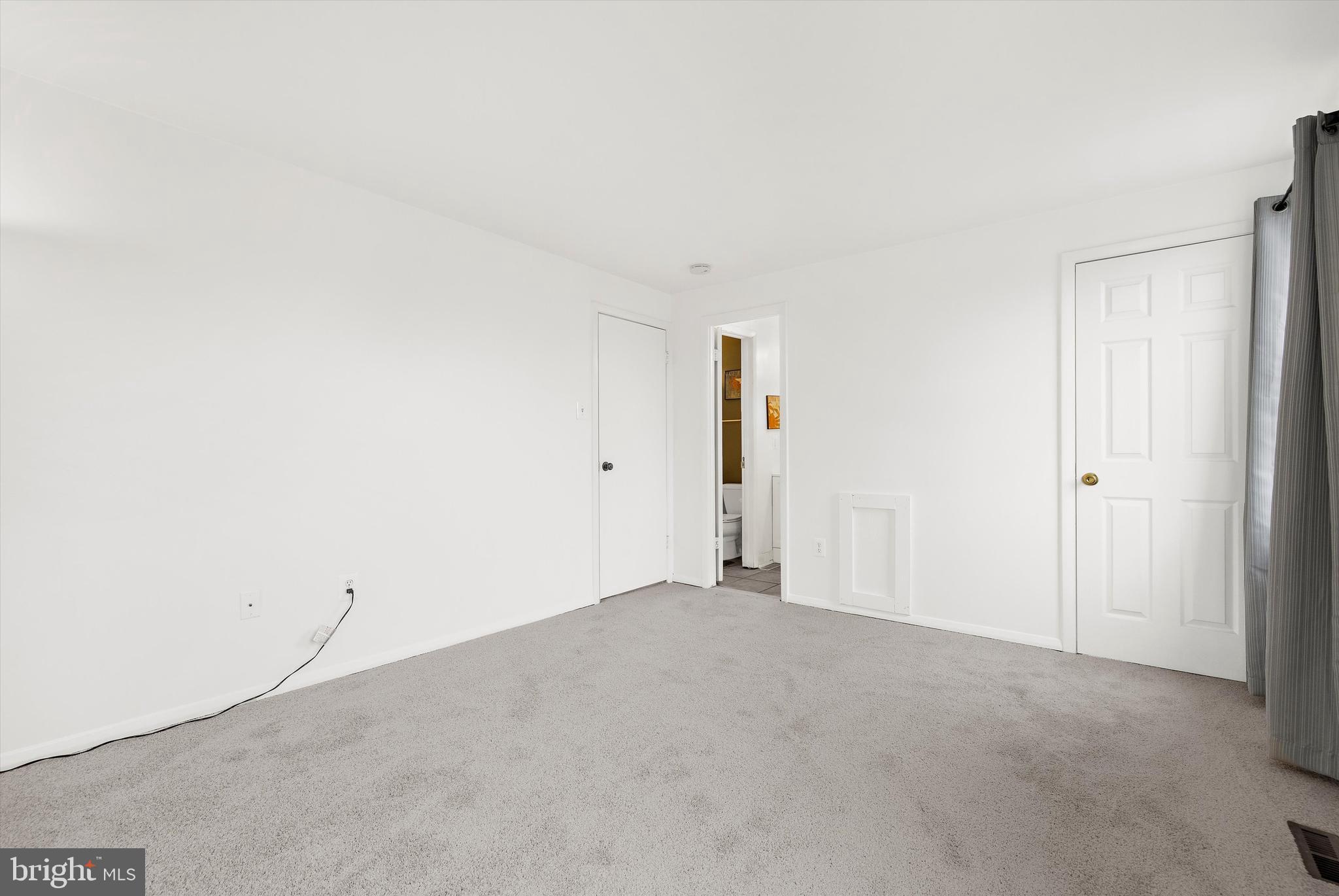 ELIZABETHS LANDING - Residential