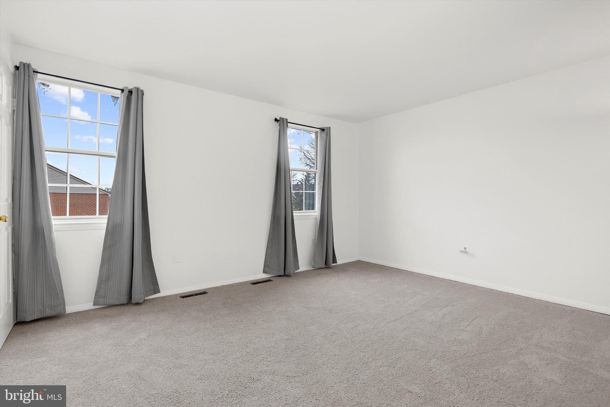 ELIZABETHS LANDING - Residential