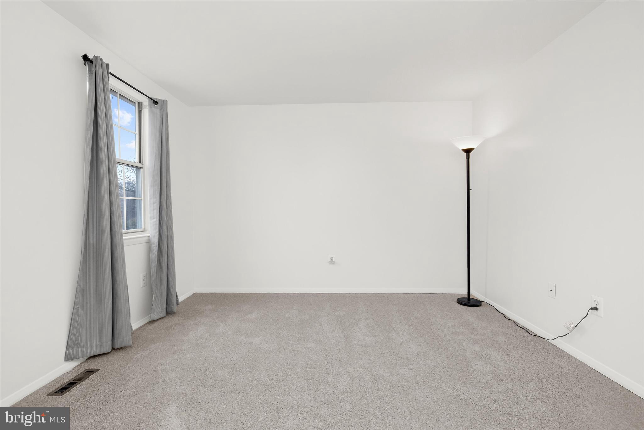 ELIZABETHS LANDING - Residential