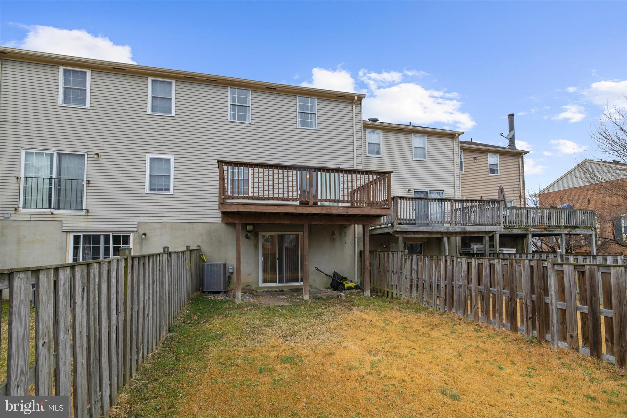 ELIZABETHS LANDING - Residential