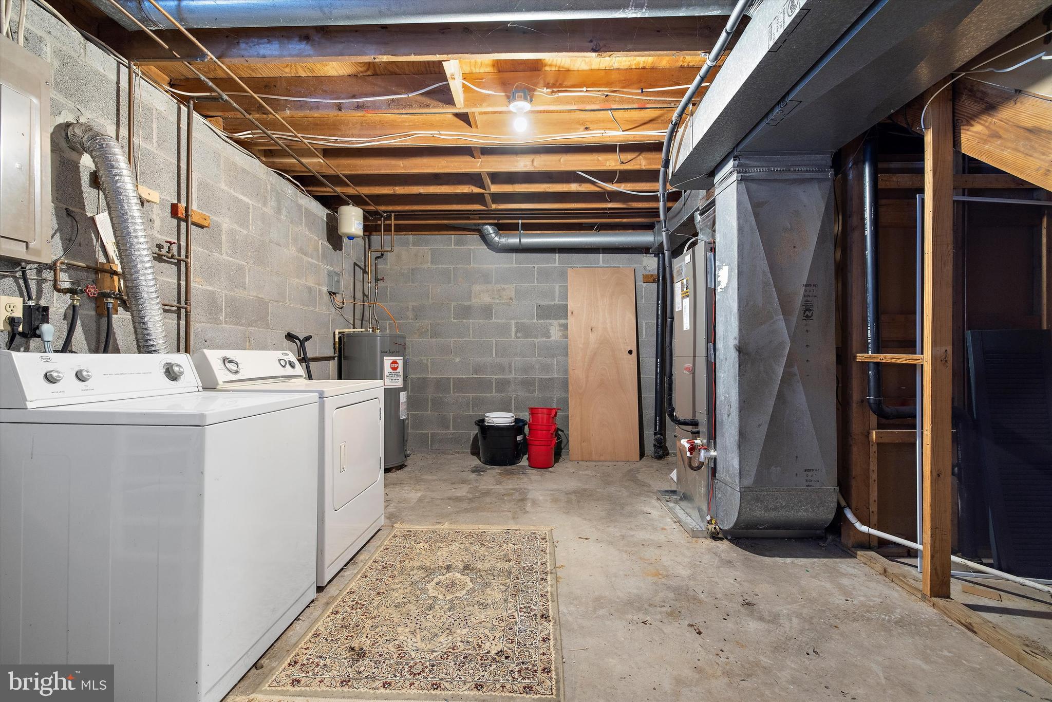 ELIZABETHS LANDING - Residential