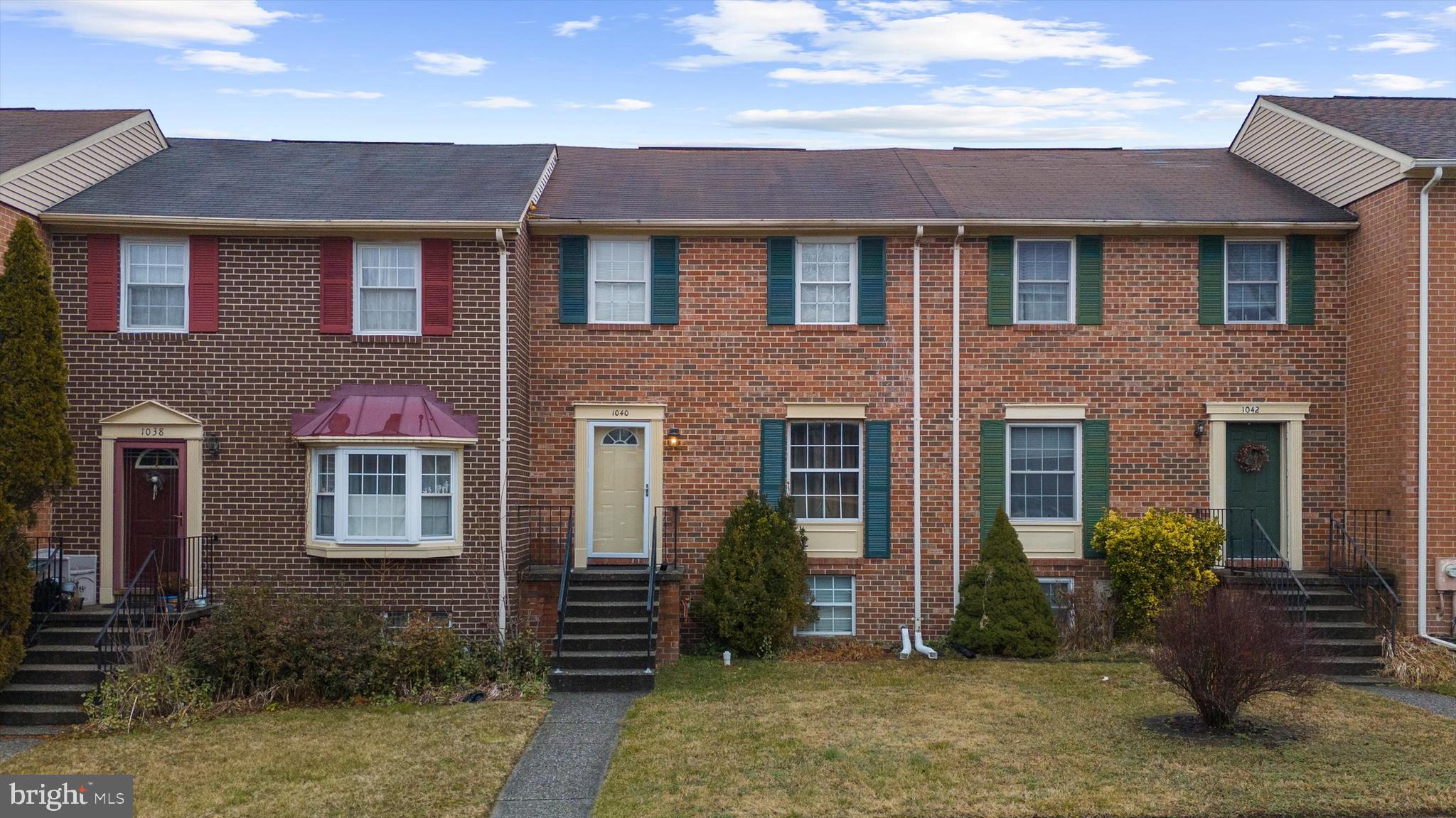 ELIZABETHS LANDING - Residential