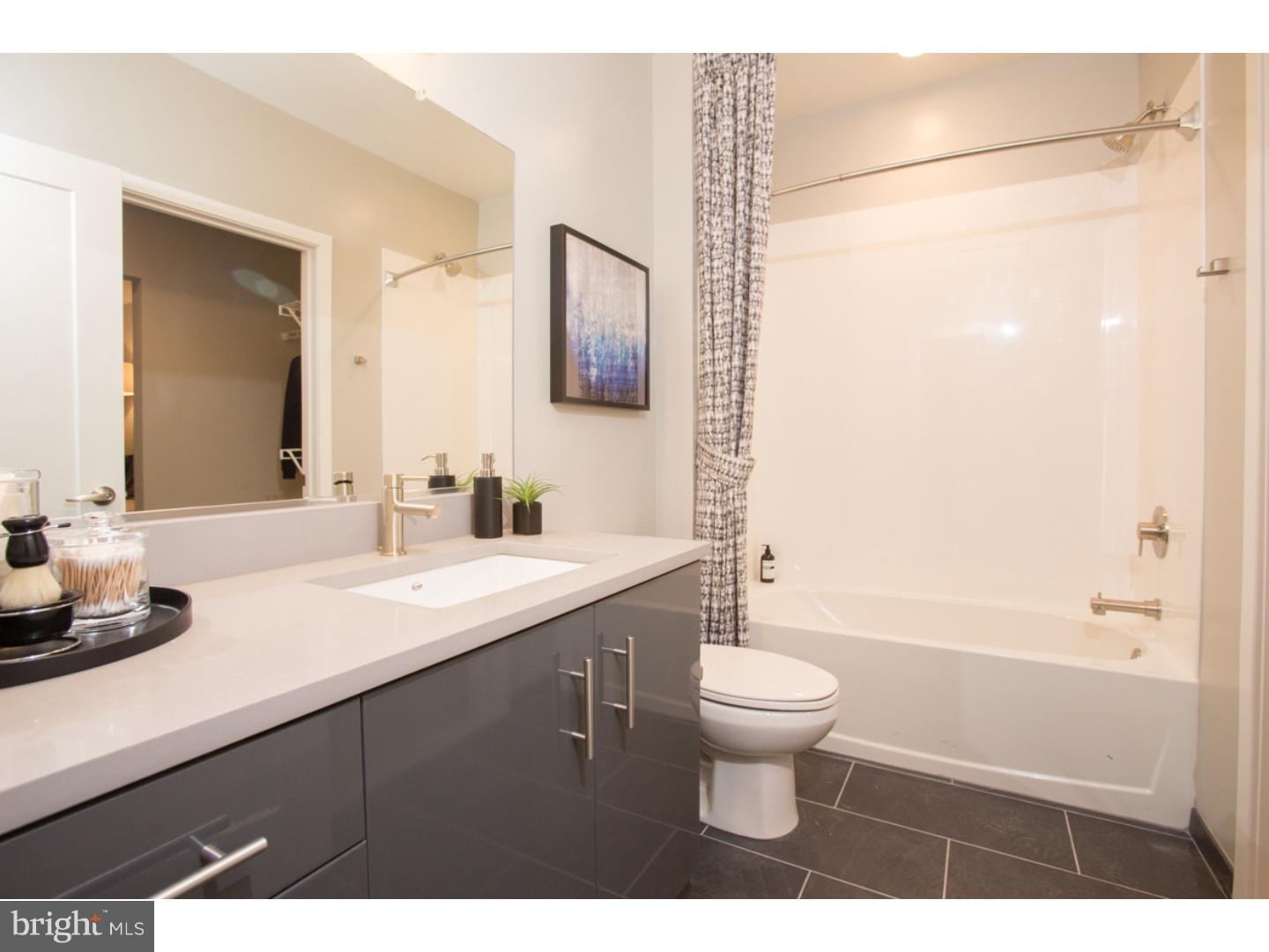 OLD CITY - Residential Lease